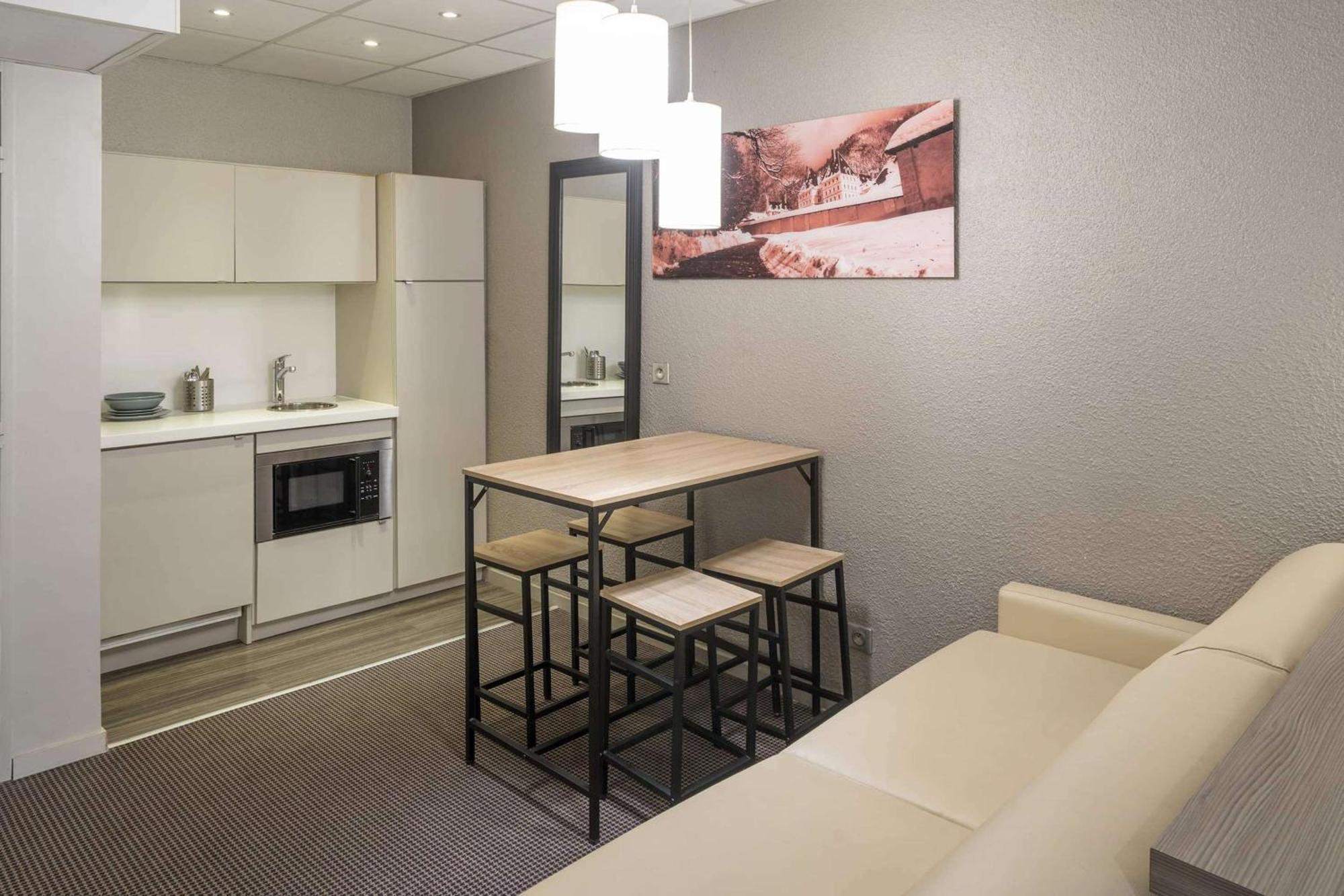 Best Western Voiron Centre Exterior foto